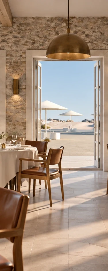 Le restaurant ouvert sur la terrasse